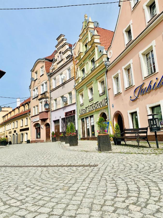 Apartament W Samym Sercu Miasta Z Darmowym Parkingiem Pod Zlotym Lwem -Hotel VI Klodzko Bagian luar foto