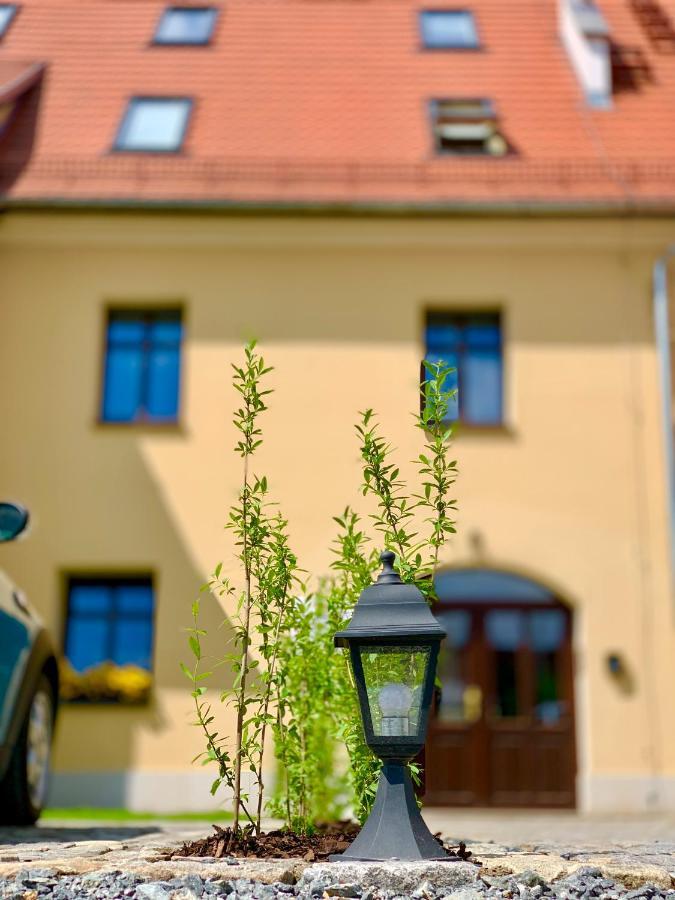 Apartament W Samym Sercu Miasta Z Darmowym Parkingiem Pod Zlotym Lwem -Hotel VI Klodzko Bagian luar foto